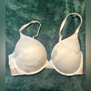 Pink bra with padding